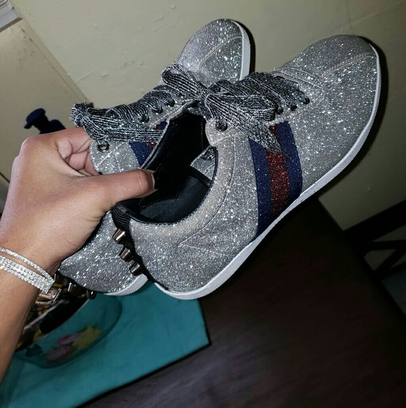 Gucci Sneakers - Picture 3 of 4